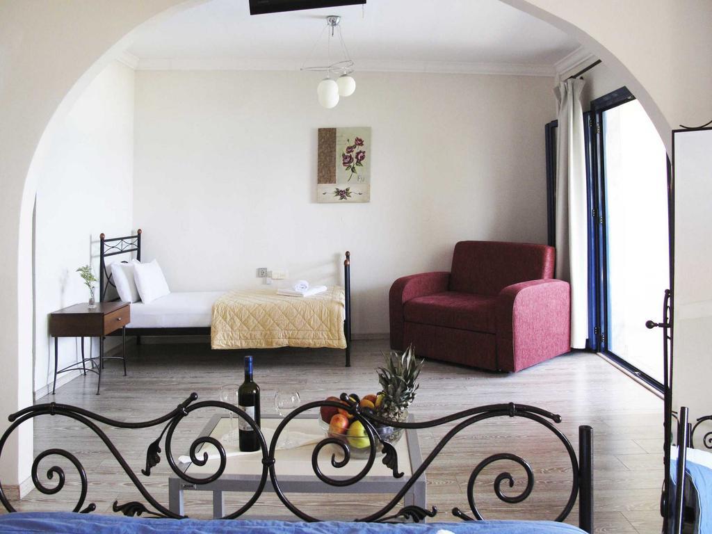 Hotel Azur Kriopigi Ngoại thất bức ảnh