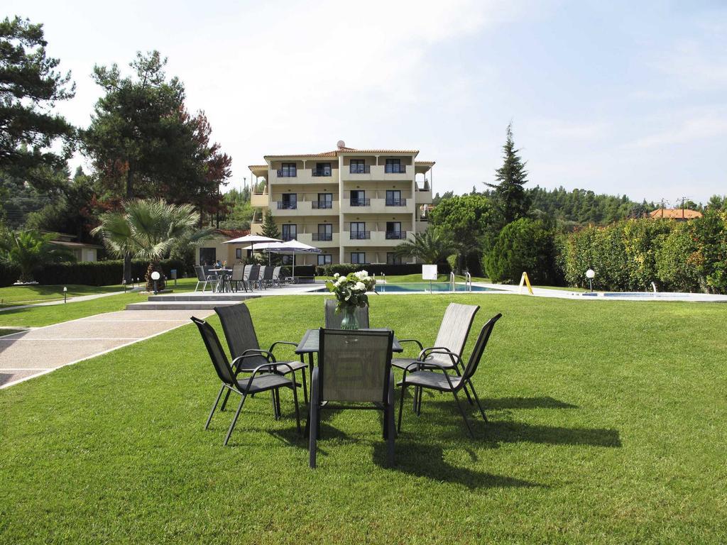 Hotel Azur Kriopigi Ngoại thất bức ảnh