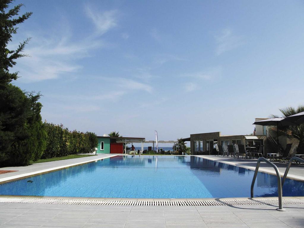 Hotel Azur Kriopigi Ngoại thất bức ảnh