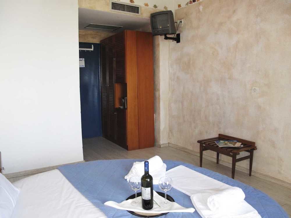 Hotel Azur Kriopigi Ngoại thất bức ảnh